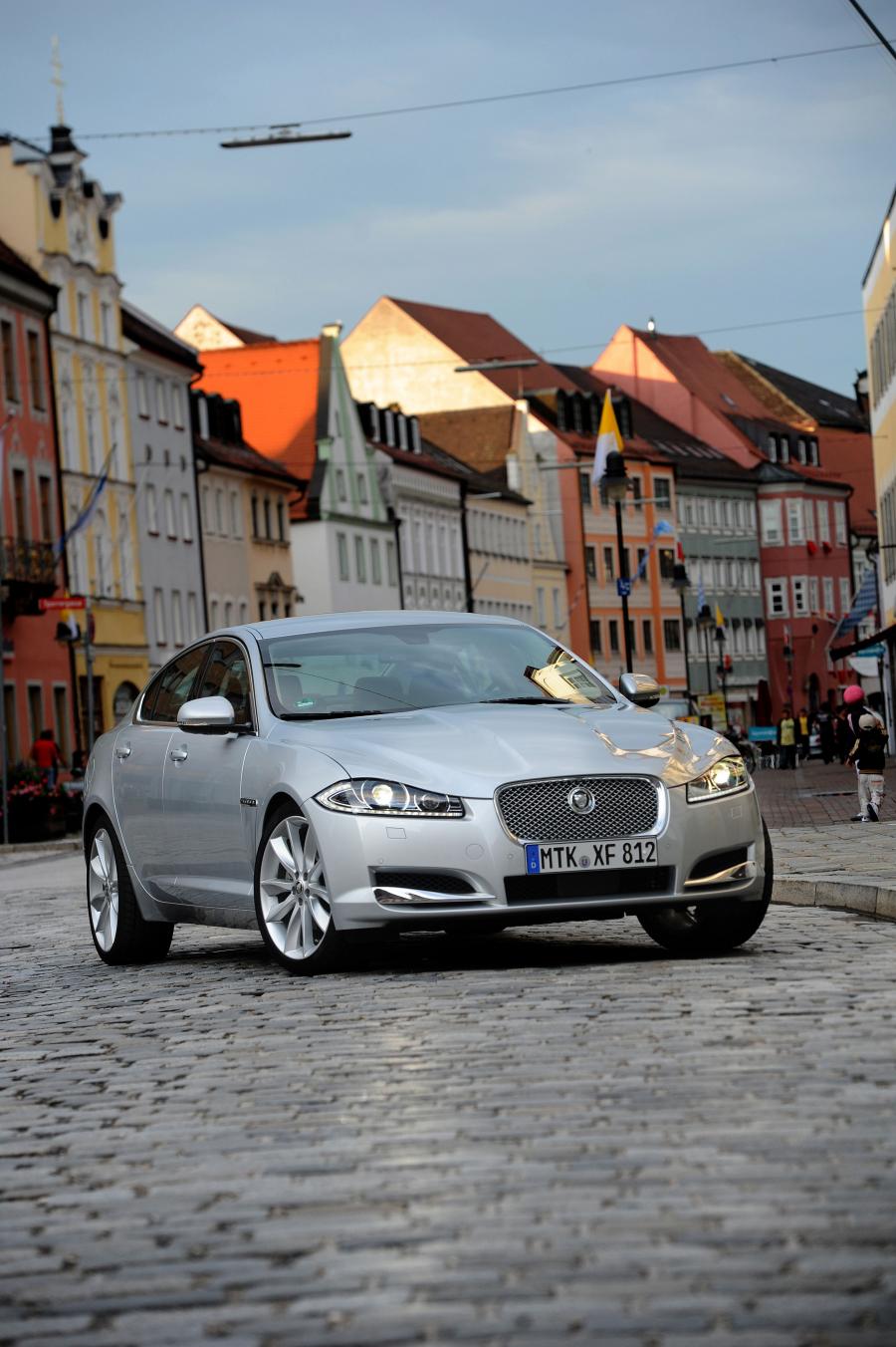  Jaguar XF 2011 года  (фото 42 из 79)